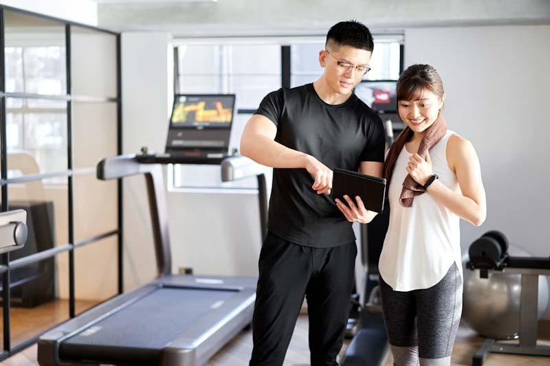 A personal trainer leverages technology to manage his clients. Learn how you can too using EliteTrainr.com.