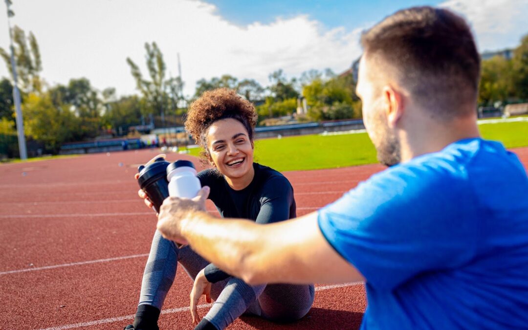 Muscle Mentorship: Personal Trainer vs. Athletic Trainer Explained