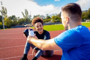 Muscle Mentorship: Personal Trainer vs. Athletic Trainer Explained at EliteTrainr.com.